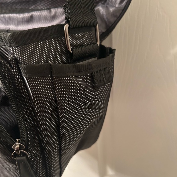 Nikon 9793 DSLR Camera Bag - Picture 6 of 10